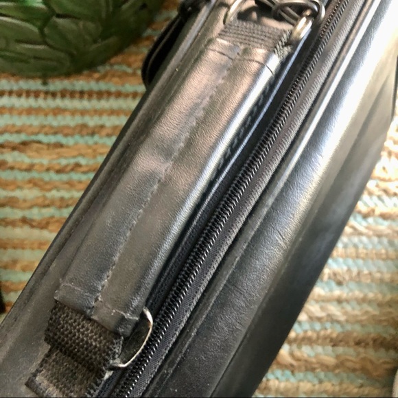 Black Leatherette Laptop Devices Case - Picture 3 of 8